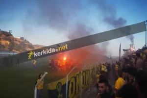 Ανατολική το Πελένδρι οι ΑΕΛίστες, "ένα" με τους παίκτες! (βίντεο/φώτος)