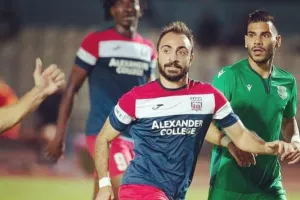 Ανανέωσε ο Σιαπάνης!