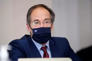 Μαυρωτάς σε Σάκκαρη: «Συνέχισε να μεγαλουργείς»