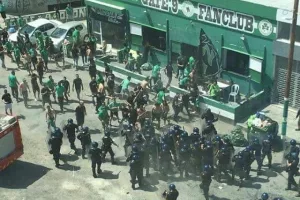 ΘΥΡΑ 9/Βολές... κατά Αστυνομίας: "Μπούκαραν κρυφά στο οίκημά μας"