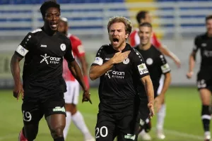 Νέο με Τόνι Γκόρουμπετς 
