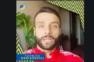 Οκριασβίλι/Γαλαζοκίτρινο μήνυμα: "Περήφανος, ΜΟΝΟ ΑΠΟΕΛ"! (ΒΙΝΤΕΟ)