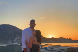 Full in love στη Μήλο