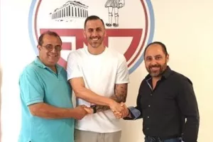 Συμφωνία με Ζάκη Παπαδόπουλο