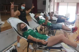 Με επιτυχία η αιμοδοσία της Ομόνοιας, παρών και ο Πρόεδρος (φώτος)