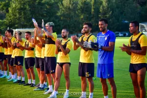Η προπόνηση της ΑΕΛ με φόντο την Θύρα 3 (φωτορεπορτάζ)