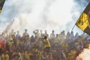 Η προπόνηση της ΑΕΛ με φόντο την Θύρα 3 (φωτορεπορτάζ)