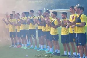 Η προπόνηση της ΑΕΛ με φόντο την Θύρα 3 (φωτορεπορτάζ)