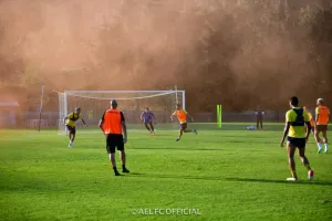 Η προπόνηση της ΑΕΛ με φόντο την Θύρα 3 (φωτορεπορτάζ)