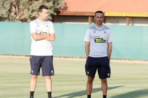 Στην πρίζα/ΑΠΟΕΛ!