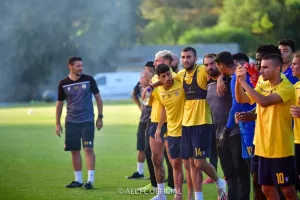 Η προπόνηση της ΑΕΛ με φόντο την Θύρα 3 (φωτορεπορτάζ)