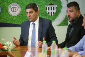 Πιο κοντά στη συγχώνευση Super League 2 και Football League