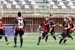 «Έλυσα το συμβόλαιο, έκανα καταγγελία και είμαι ελεύθερος»