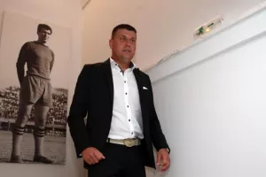 "Απειλεί με καταγγελία την Αλ Αχλί ο Μιλόγεβιτς"