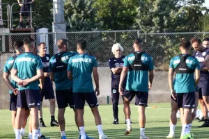 Αποφασίζει για κομμένους και μεταγραφές ο Γιοβάνοβιτς