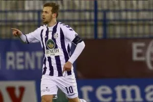 Deal/Thomás Bedinelli