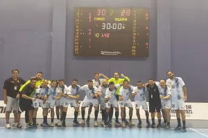 Σπουδαία νίκη, μετάλλιο και πρόκριση η Κύπρος!