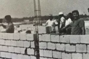 Ομόνοια/Μια Μηλιά 
