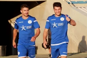 (ΦΩΤΟΣ) Μέσα Κατσαντώνης - Έκτορας Κυπριανού/ ΕΚΤΟΣ ο Λαΐφης (Η αποστολή της Εθνικής) 