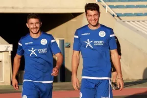 (ΦΩΤΟΣ) Μέσα Κατσαντώνης - Έκτορας Κυπριανού/ ΕΚΤΟΣ ο Λαΐφης (Η αποστολή της Εθνικής) 