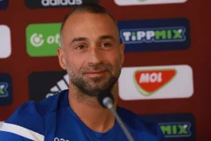 "Να αξιοποιήσουμε την παρουσία της ομάδας εδώ" (βίντεο) 