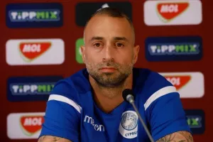 "Να αξιοποιήσουμε την παρουσία της ομάδας εδώ" (βίντεο) 
