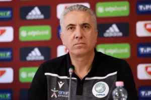 "Να αξιοποιήσουμε την παρουσία της ομάδας εδώ" (βίντεο) 