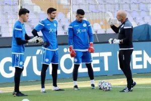 ΚΛΙΚΣ από το Szusza Ferenc 