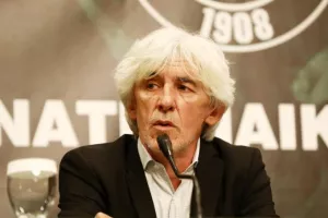 Θέλει στόπερ, χαφ και εξτρέμ ο Γιοβάνοβιτς