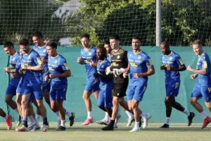 ΦΩΤΟΡΕΠΟΡΤΑΖ/Η πρώτη του... νέου ΑΠΟΕΛ