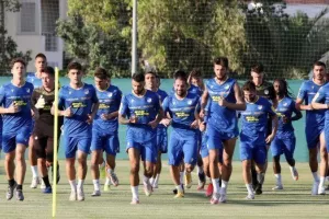 ΦΩΤΟΡΕΠΟΡΤΑΖ/Η πρώτη του... νέου ΑΠΟΕΛ