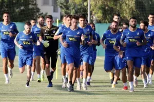 ΦΩΤΟΡΕΠΟΡΤΑΖ/Η πρώτη του... νέου ΑΠΟΕΛ