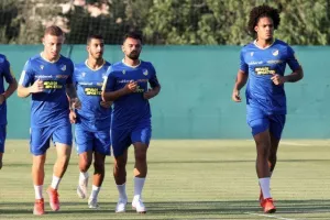 ΦΩΤΟΡΕΠΟΡΤΑΖ/Η πρώτη του... νέου ΑΠΟΕΛ