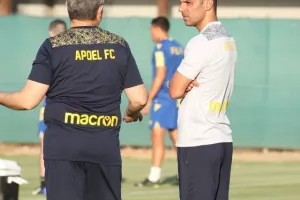 ΦΩΤΟΡΕΠΟΡΤΑΖ/Η πρώτη του... νέου ΑΠΟΕΛ