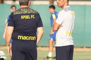 ΦΩΤΟΡΕΠΟΡΤΑΖ/Η πρώτη του... νέου ΑΠΟΕΛ