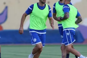 (ΦΩΤΟΣ) Μέσα Κατσαντώνης - Έκτορας Κυπριανού/ ΕΚΤΟΣ ο Λαΐφης (Η αποστολή της Εθνικής) 