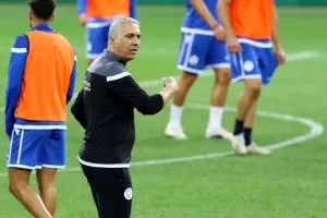 Τέσσερις αλλαγές ο "Κωστέ"