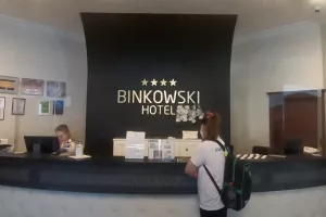 Το ξενοδοχείο/Ομόνοια