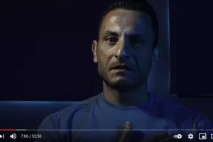 Και 10 ζωές να είχε... 