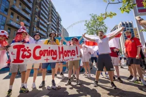 Κλασικά... "Ιt's coming home"!