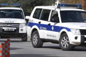 Πατέρας ταμπουρώθηκε σπίτι και δεν έδινε το παιδί του