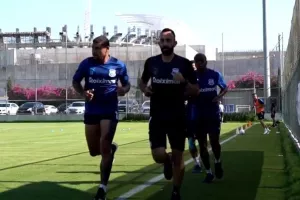Ανεβαίνουν οι στροφές στο Κολόσσι (βίντεο)