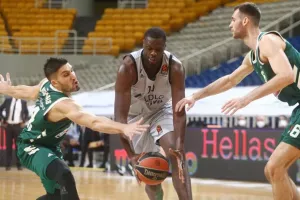 Ψηλά στη λίστα του Ολυμπιακού ο Φολ