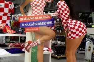 Η Ivana "απειλεί" τους Τσέχους! (βίντεο)