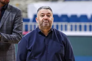 Επεισόδιο οπαδών - Γιατρά στο ημίχρονο του ΑΕΚ - Προμηθέας