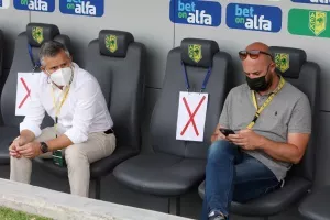 "Τρίτωσε" και πάει γι' άλλα...