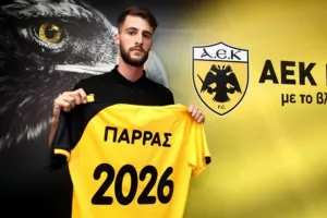 Στην ΑΕΚ ο Παρράς