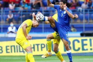 Υπέκυψε με δέκα στην ανωτερότητα των Ουκρανών (φώτος)