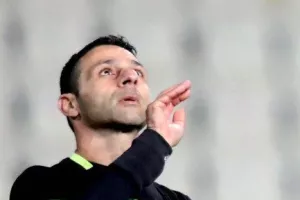 ΠΟΤΕ ξανά!