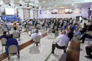 Με αρκετό κόσμο η Γενική Συνέλευση του ΑΠΟΕΛ (ΦΩΤΟΣ)